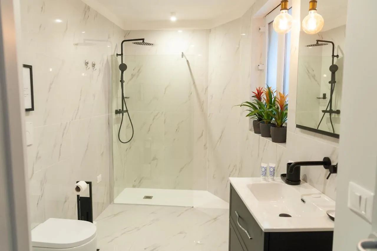 Bed & Breakfast Catarina Suites - Centro Storico Aeroporto di Catania Fontana Rossa Italia